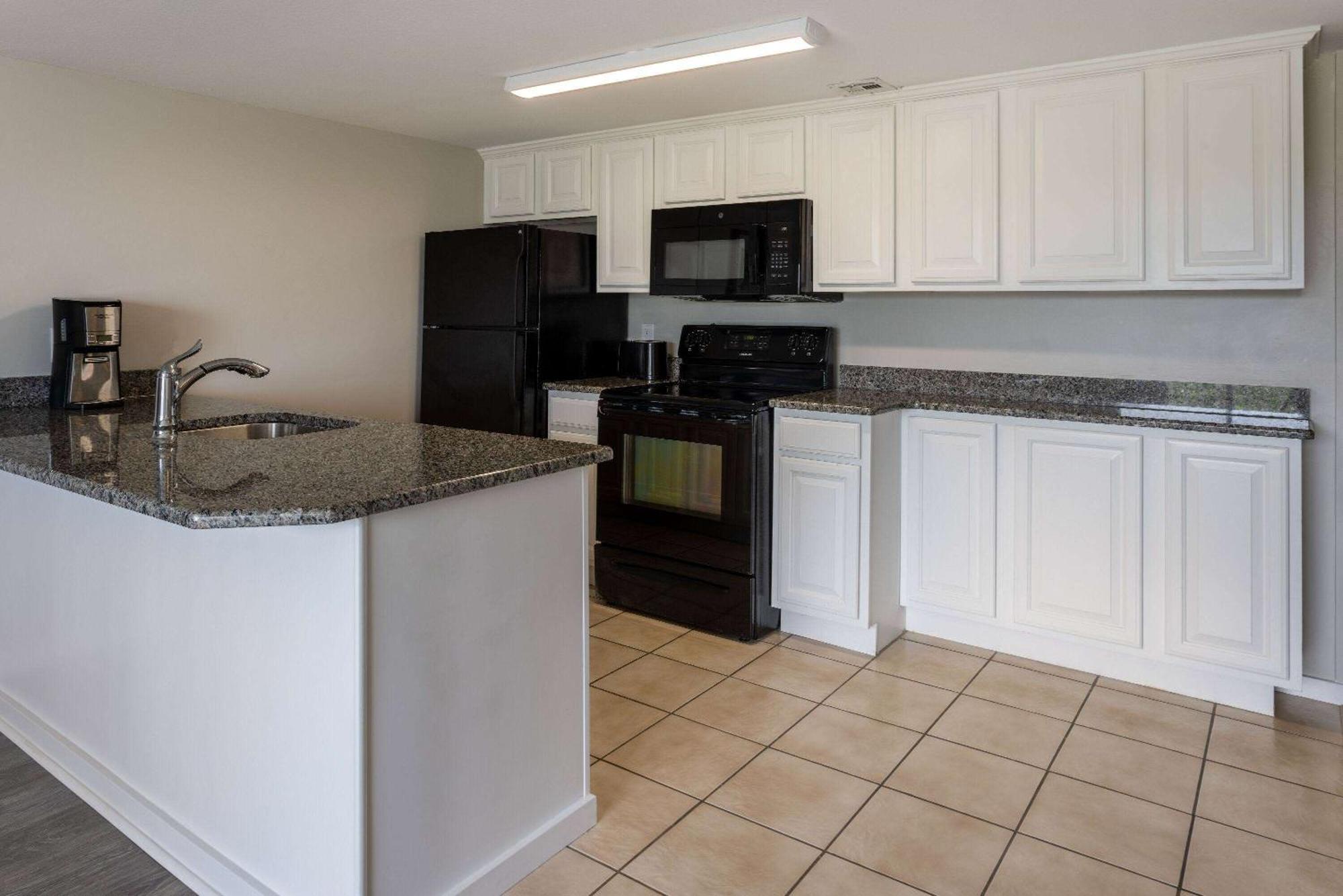 Atlantic Beach Resort, A Ramada By Wyndham Luaran gambar